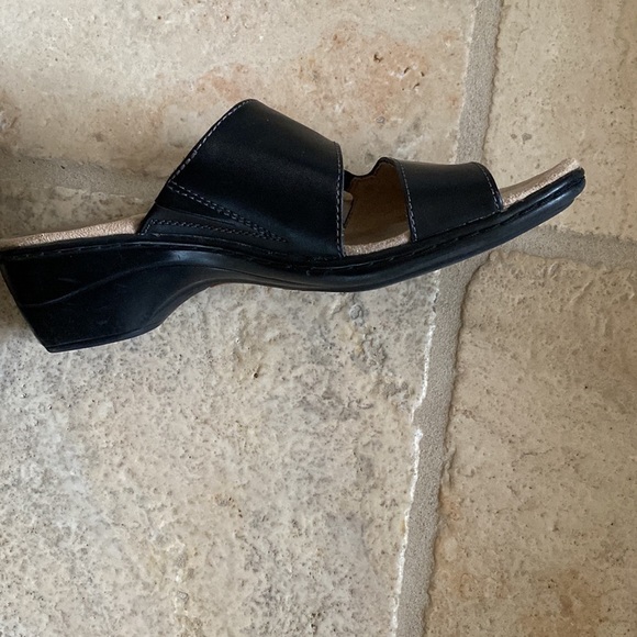 Earth Spirit Lissa Black Leather Comfort Slip On Sandals Womens Beach Size 9 - Picture 6 of 10